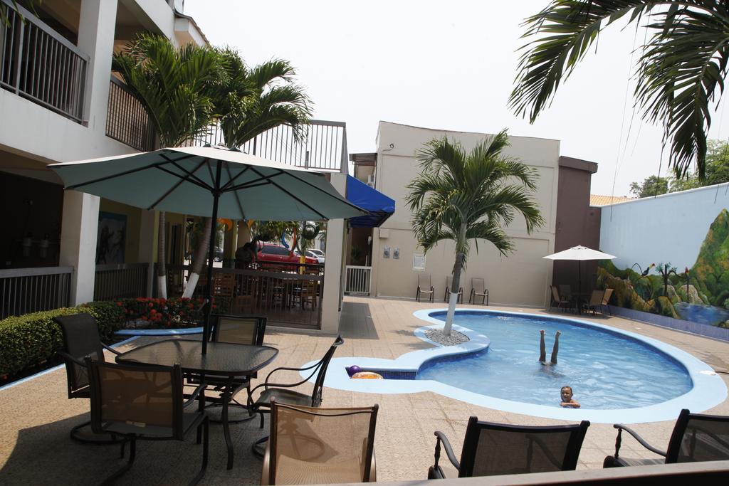 Apart Hotel Pico Bonito La Ceiba Extérieur photo