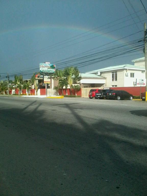 Apart Hotel Pico Bonito La Ceiba Extérieur photo